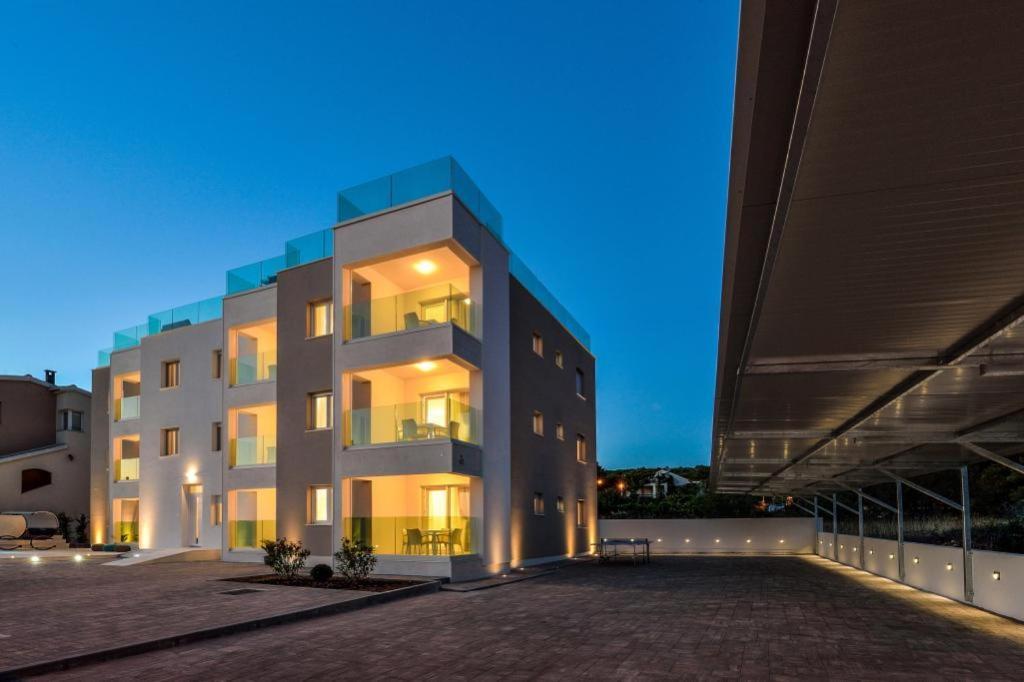 Luxury Apartment Arta-2 With Heated Pool And Jacuzzi Бибинье Экстерьер фото