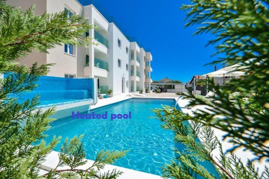 Luxury Apartment Arta-2 With Heated Pool And Jacuzzi Бибинье Экстерьер фото