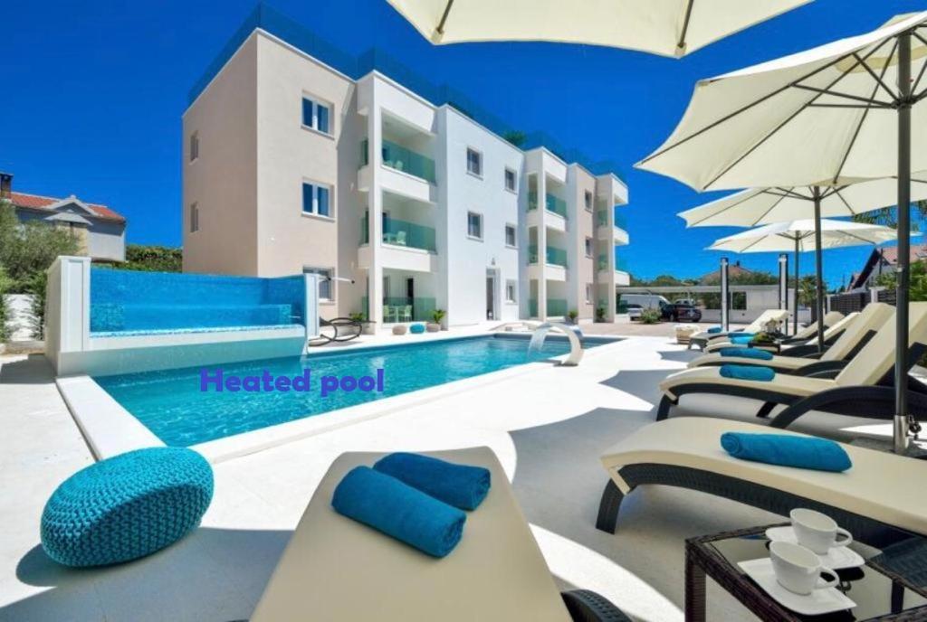 Luxury Apartment Arta-2 With Heated Pool And Jacuzzi Бибинье Экстерьер фото
