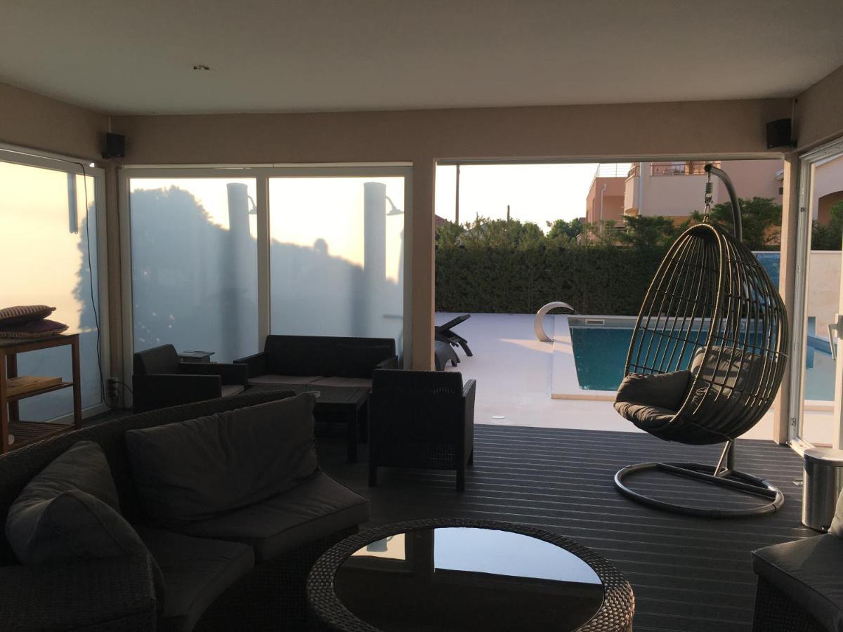 Luxury Apartment Arta-2 With Heated Pool And Jacuzzi Бибинье Экстерьер фото